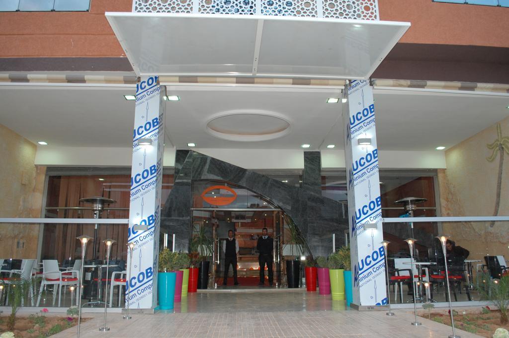 Hotel Salwan Al-´Ajún Exteriér fotografie
